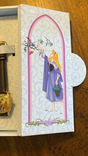 Disney Sleeping Beauty 40th Anniversary Box Watch Pin & Ribbon Set -NEW - Picture 10 of 17