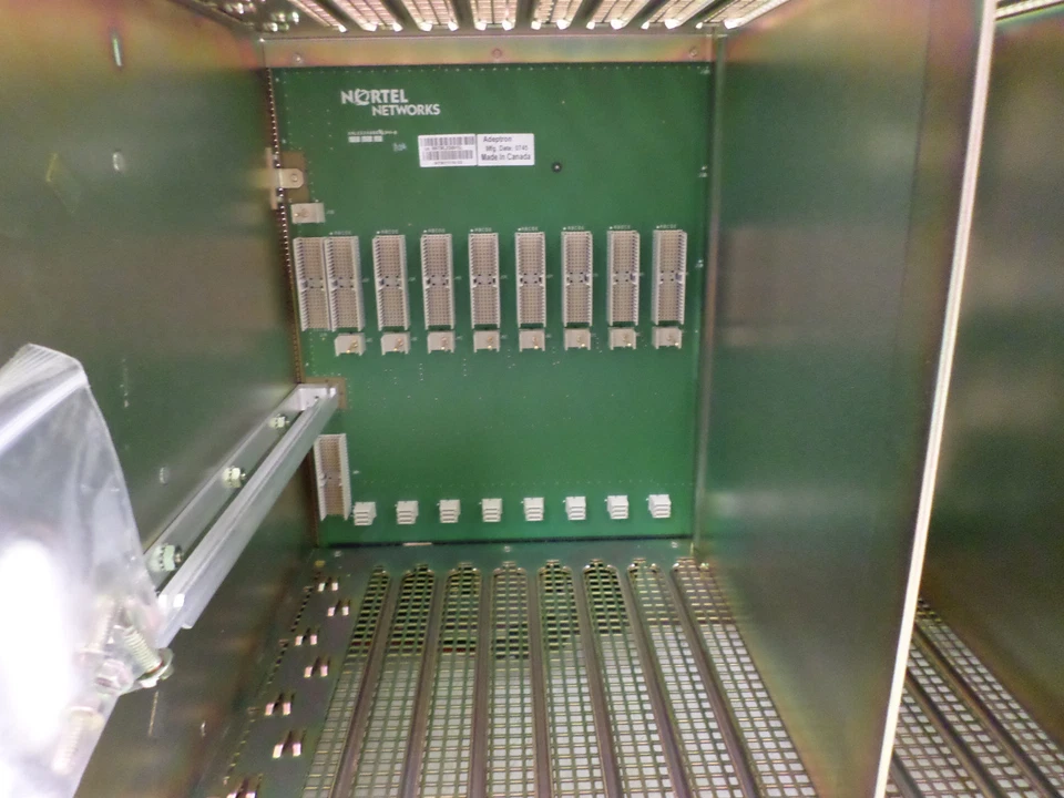 Nortel NTNY1160 Extended Slotted Cable Chassis  NTNY1160-01 Foto 2 de 4