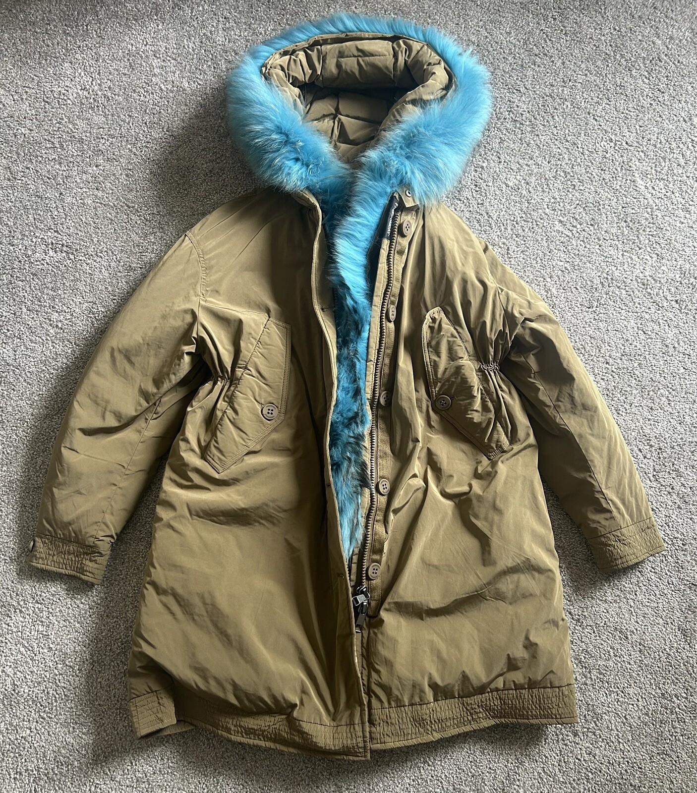 Foto 1 di 7