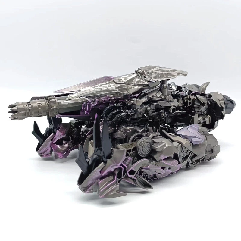 Deformabl Robot Shockwave Decepticon BAIWEI TW-1028 Action Figure Toys In Stock - Image 2 of 4