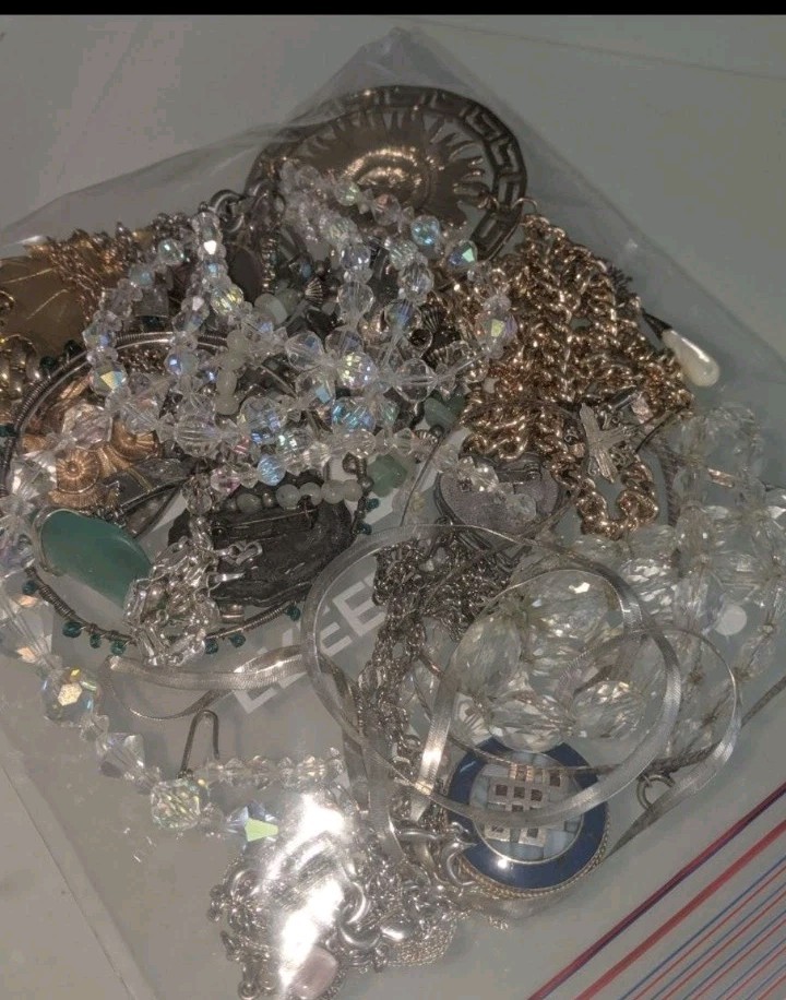 2 Pounds Jewelry Costume Vintage Mix LBS  necklaces bracelets pins rings etc lbs View 4
