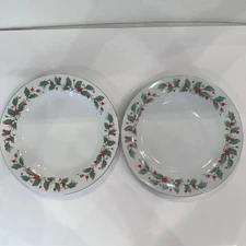 Christmas Dinner Plates 2 China Pearl Noel Holly & Berries 10.5" Gold Trim