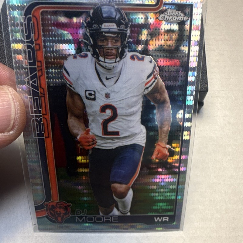 2025 Topps Chrome Parallel DJ Moore Chicago Bears #48