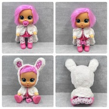 Cry Babies Elegante Coney Interactivo 11" Bebé Muñeca Pelo Rosa Conejito Sudadera con Capucha