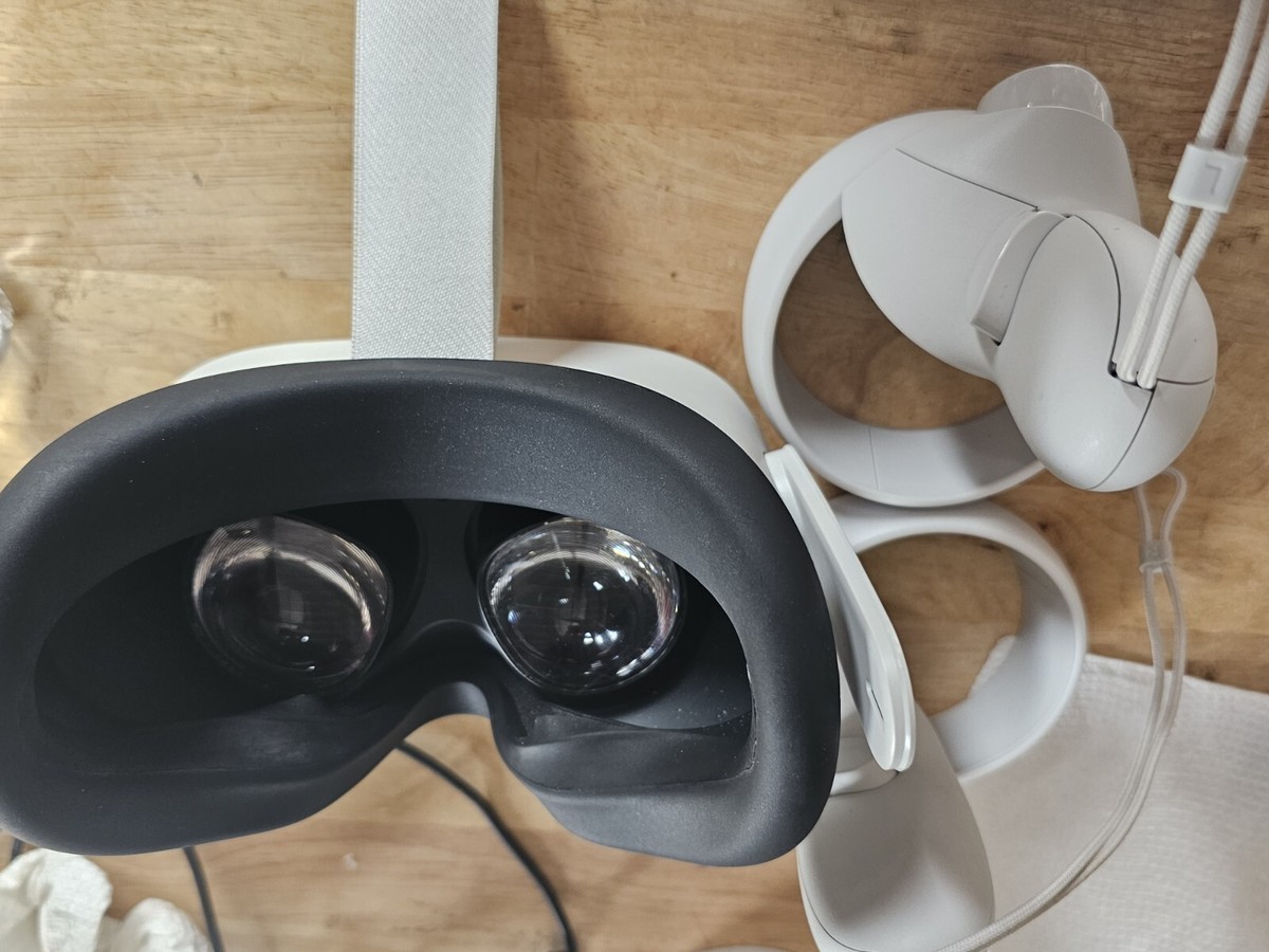 その他 Occulus Quest2 Amazon.com: Oculus Quest 2 256GB Advanced All-in-One Virtual