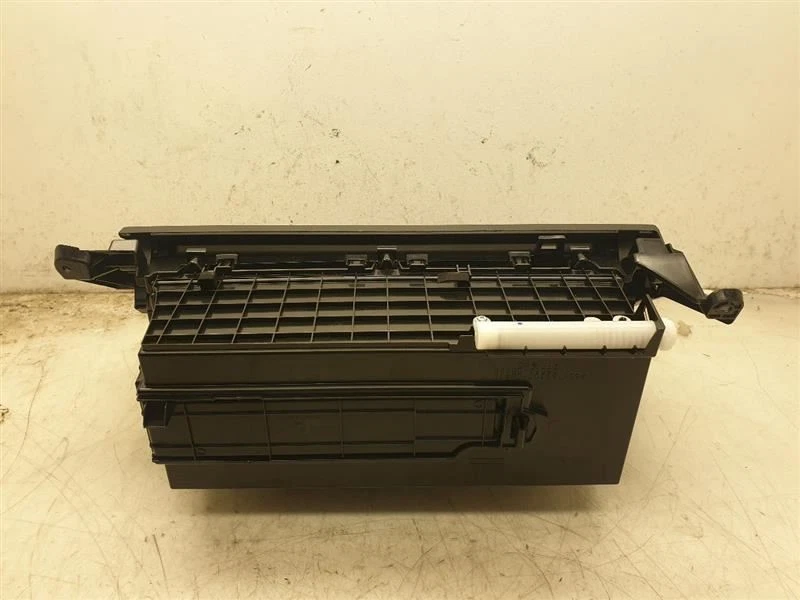 Toyota Camry Le Instrument Guantera 2018 Foto 2 de 4