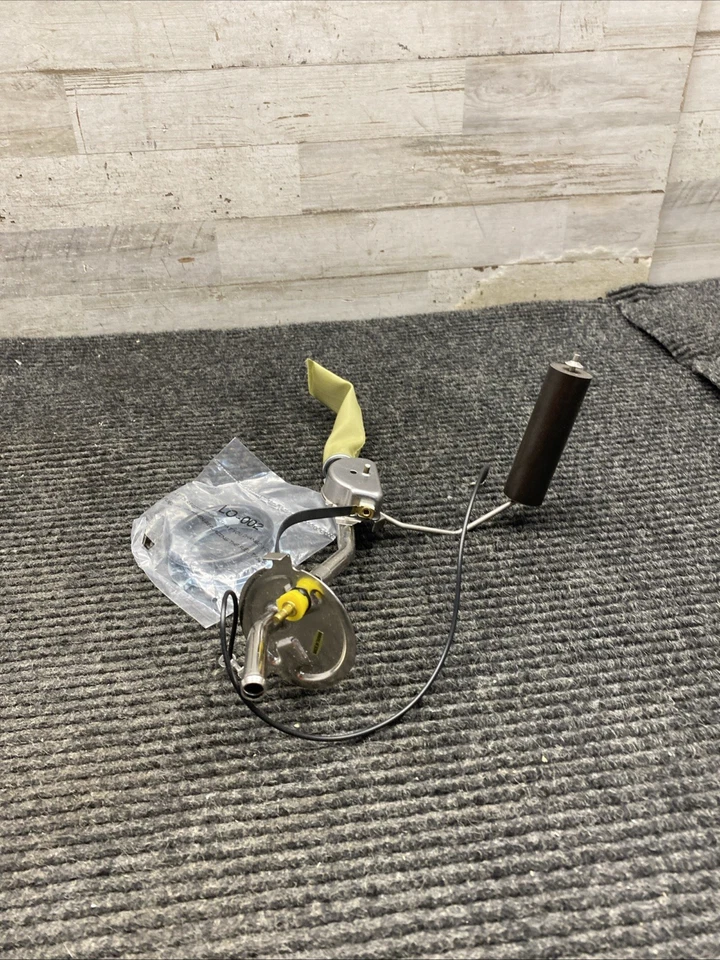 Unidad de envío de tanque de combustible Dorman 692-234 Foto 2 de 4