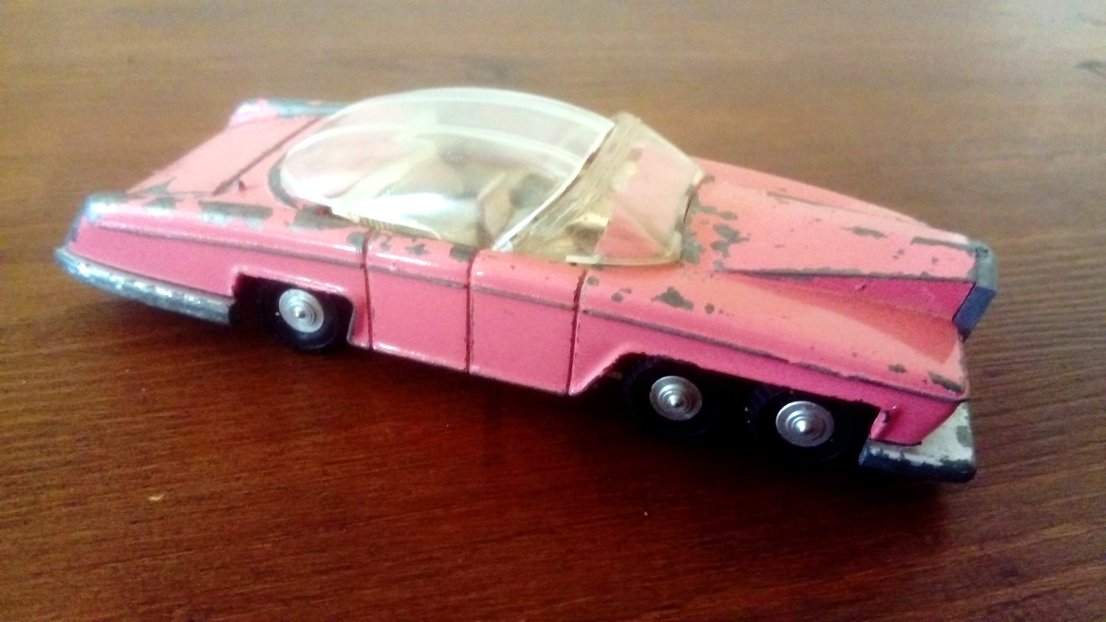 Dinky 100, Lady Penelope FAB 1 - Free Price Guide & Review