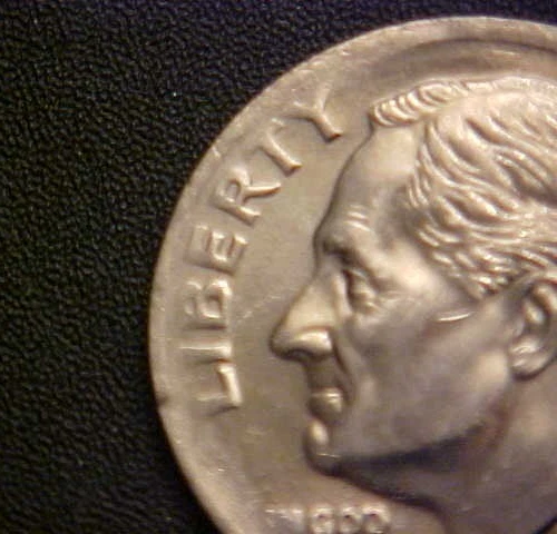 1999-P Roosevelt Dime Struck Through Error Coin w/Doubling -c6871udx - Image 4 of 4