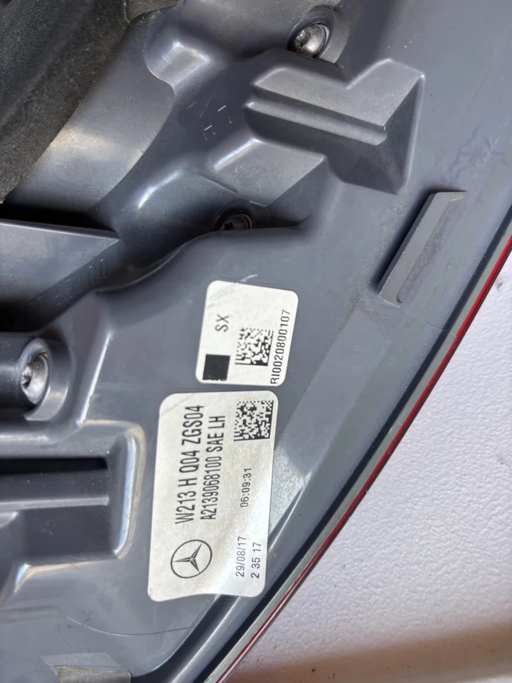 2017-2020 MERCEDES E-CLASS W213 E300 E43 LEFT DRIVER SIDE LED TAIL LIGHT OEM - Image 2 of 3