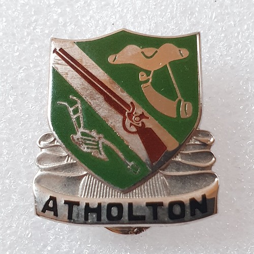 ATHOLTON High School Pin - Columbia Maryland USA - N.S Meyer Emaille Abzeichen - Bild 2 von 3