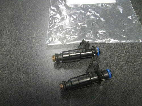 SET OF 2 MERCRUISER FUEL INJECTOR ASSEMBLIES 885176 BIN088 - Picture 3 of 10