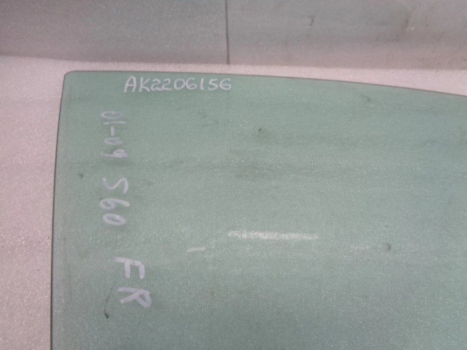 Vidrio ventana lateral pasajero delantero derecho Volvo S60 2001-2009 OEM AK2206156 Foto 3 de 4