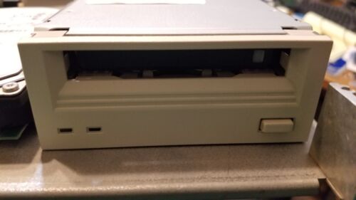 HP C1537-00240 2GB/4GB DAT DDS-1 SCSI Single Ended 5.25-inch Internal Tape Drive - Picture 1 of 2