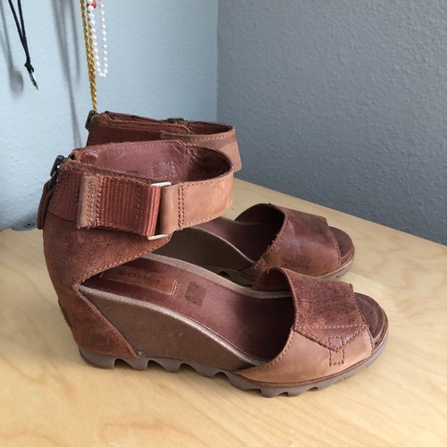 Sorel Joanie II Nubuck Leather Ankle Strap Wedge Sandals Womens size 5 Brown Tan - Picture 5 of 11
