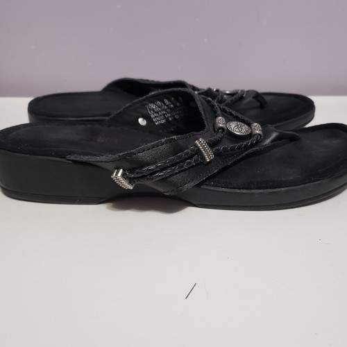 Sandali donna slip on Minnetonka in pelle nera taglia 8 - Foto 5 di 8