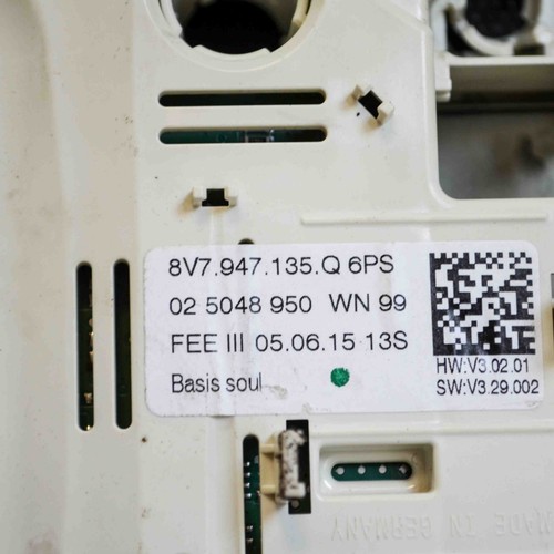 AUDI A3 Cabrio 8V7, 8VE Innenleuchte 8V7947135Q 2.0 Diesel 110kw 2015 3878176 - Picture 1 of 4