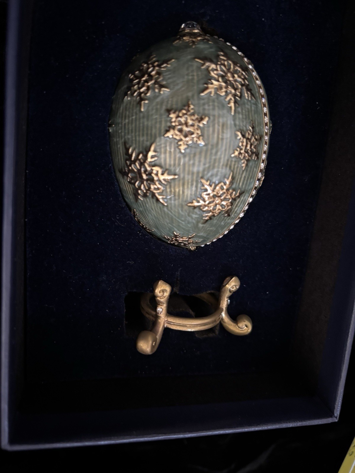 Joan Rivers NIB Limited Edition Tiny Treasures Egg Keepsake Box, With Necklace