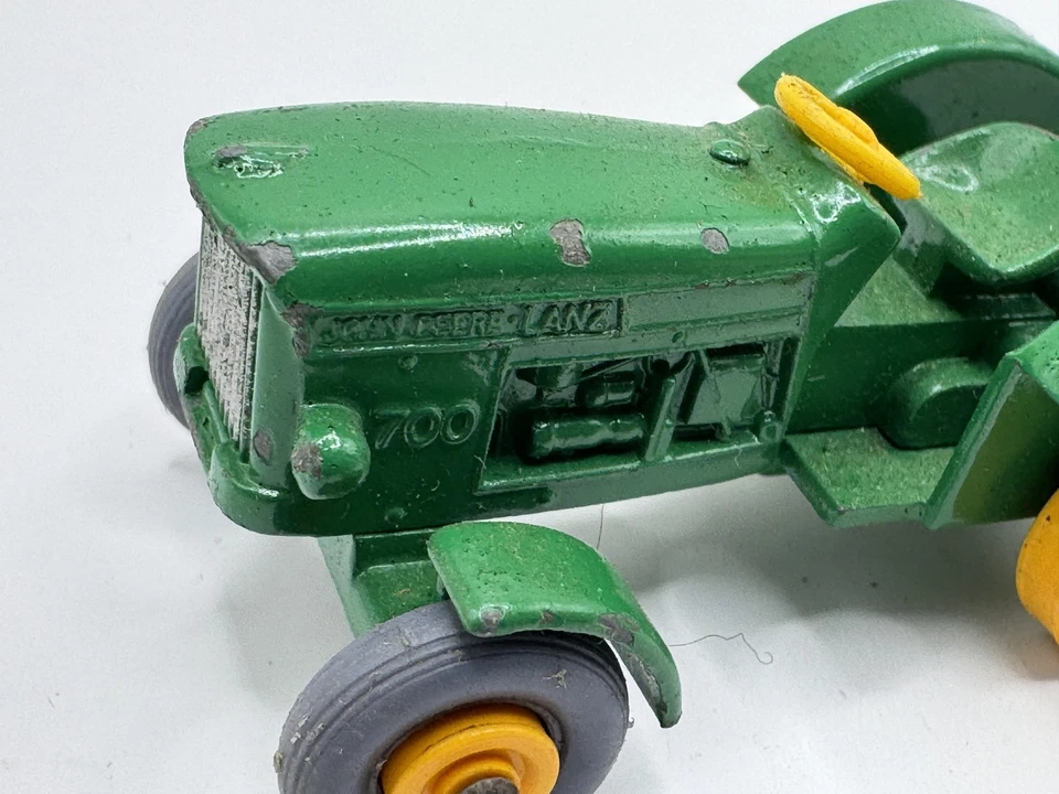 VINTAGE MATCHBOX LESNEY JOHN DEERE LANZ 700 TRACTOR & TRAILER NO.50/51 ENGLAND - Image 3 of 4