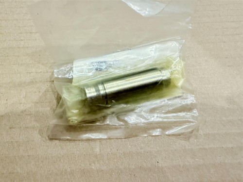 New NOS OEM Kawasaki Intake Valve Guide 49002-2101 1016519 - Foto 2 di 2