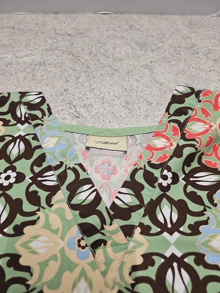 Blusa Médica Estampada Geométrica Verde Tafford Para Mujer Talla Desconocida Foto 4 de 4