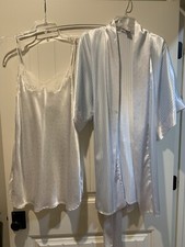 Women  s Me 2 By Miss Elaine 2 Pc Short Nightie L /Robe M Set Satin Blue/White