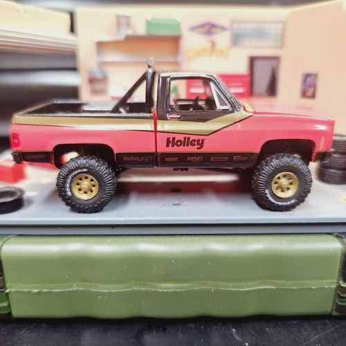 Diecast 1976 GMC 4X4 Lifted Pickup. Holley. Loose. 1:64. M2 Machines. - Picture 2 of 5