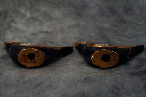 PAIR OF VINTAGE COBALT BLUE AND GOLD 'IMARI' HANDPAINTED COCKATOOS - Picture 8 of 8