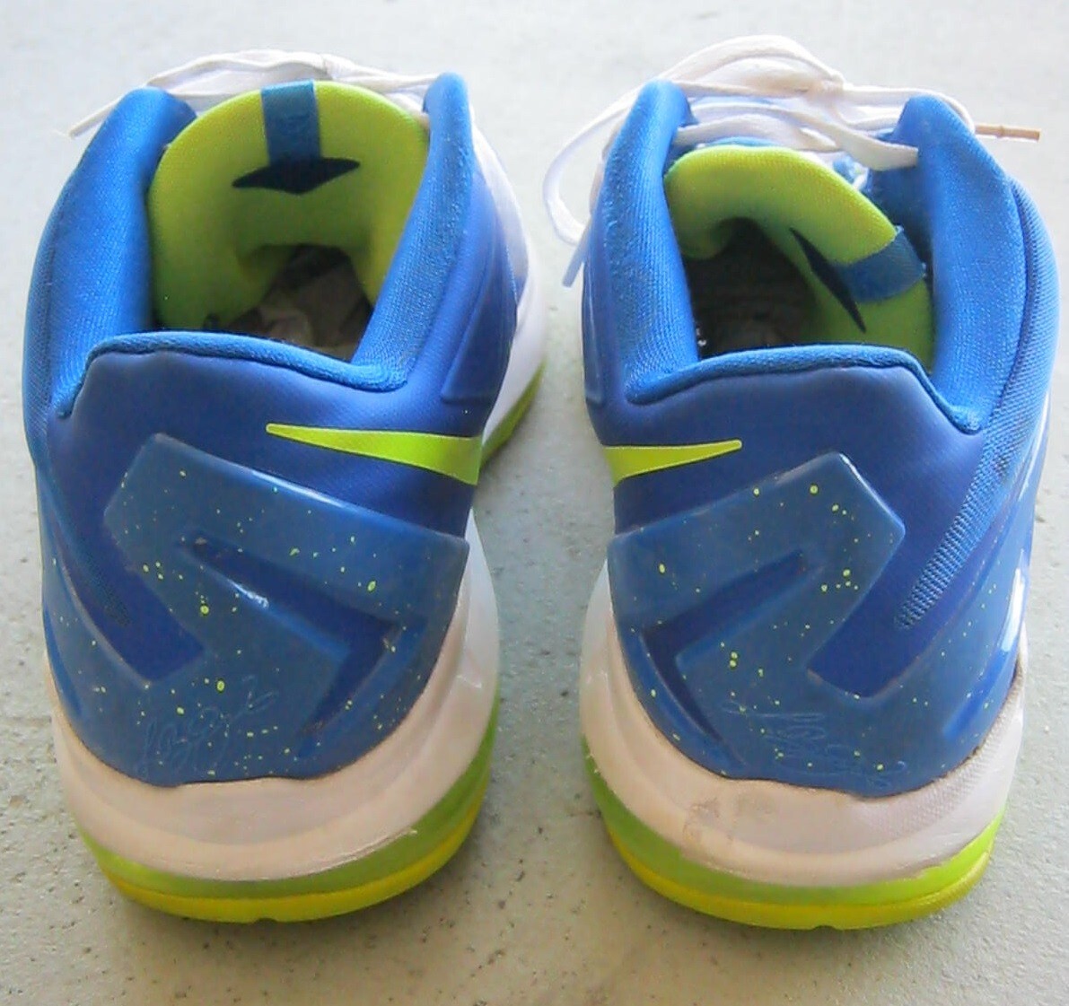 NIKE MAX LEBRON JAMES 11 LOW 
