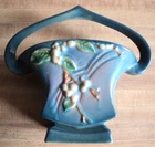 Vintage Roseville USA BLUE Snowberry Handled Basket Vase 1BK-7 Nice Condition