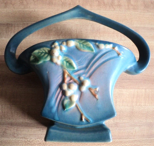 Vintage Roseville USA BLUE Snowberry Handled Basket Vase 1BK-7 Nice Condition