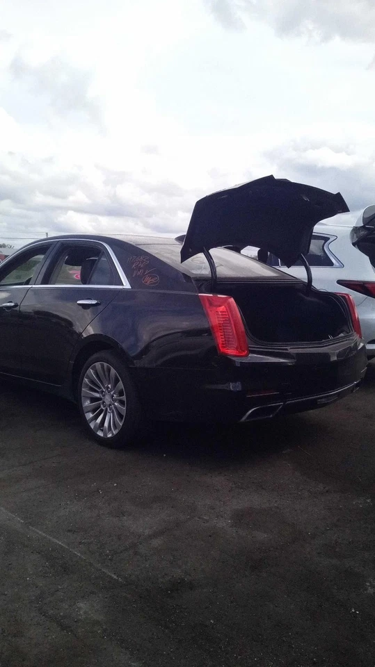 Conjunto de suspensión trasera derecha Ind Rr usado se adapta a: Cadillac Cts 2016 sin travesaño Foto 2 de 4