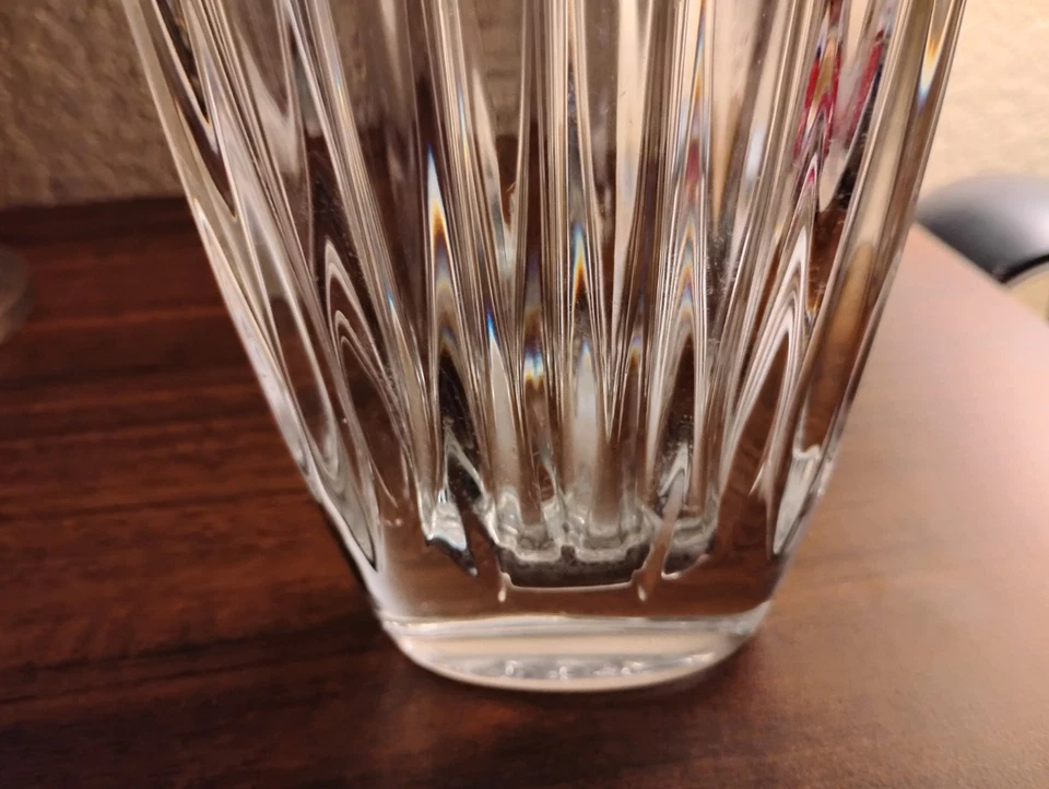 Jarrón Reed And Barton Soho de cristal de plomo corte ovalado vertical mediano 10" Foto 2 de 4