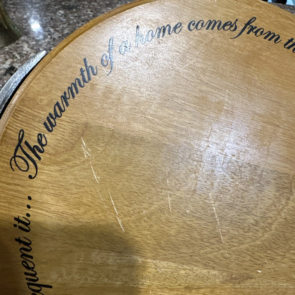 Tabla redonda MUDPIE 2012 con asas de metal (12" X 9”) hecha en India usada en excelente estado Foto 3 de 4