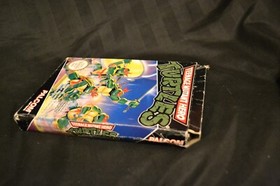 Videogame NES Nintendo Boxed Teenage Mutant Hero Turtles 1990 & lefalets