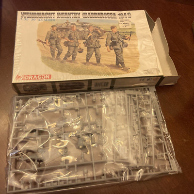 Dragon 4 German Wehrmacht Infantry Barbarossa 1941 w/ Equip & Weapons #6105 New