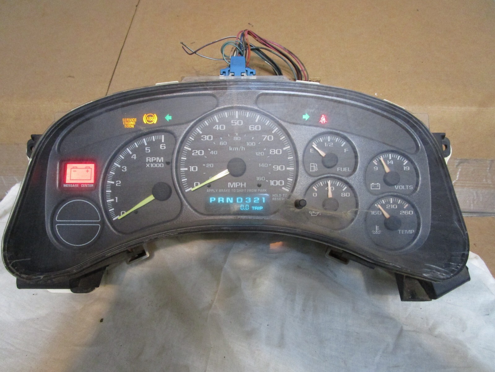 99 00 01 02 Chevy Silverado Speedometer Instrument Cluster 150k Miles