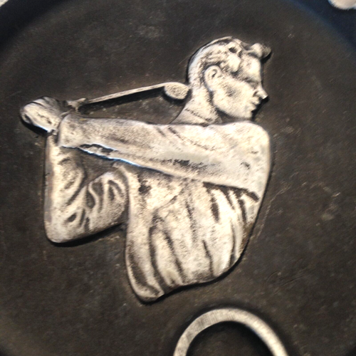 Round Metal Golfer Image Cigar Cigarette Pipe Holder Ash Tray Large 9 1/2" D - Picture 4 of 5