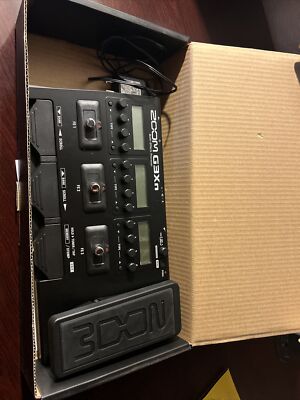 Zoom G3 Multi Effects Pedal and Looper