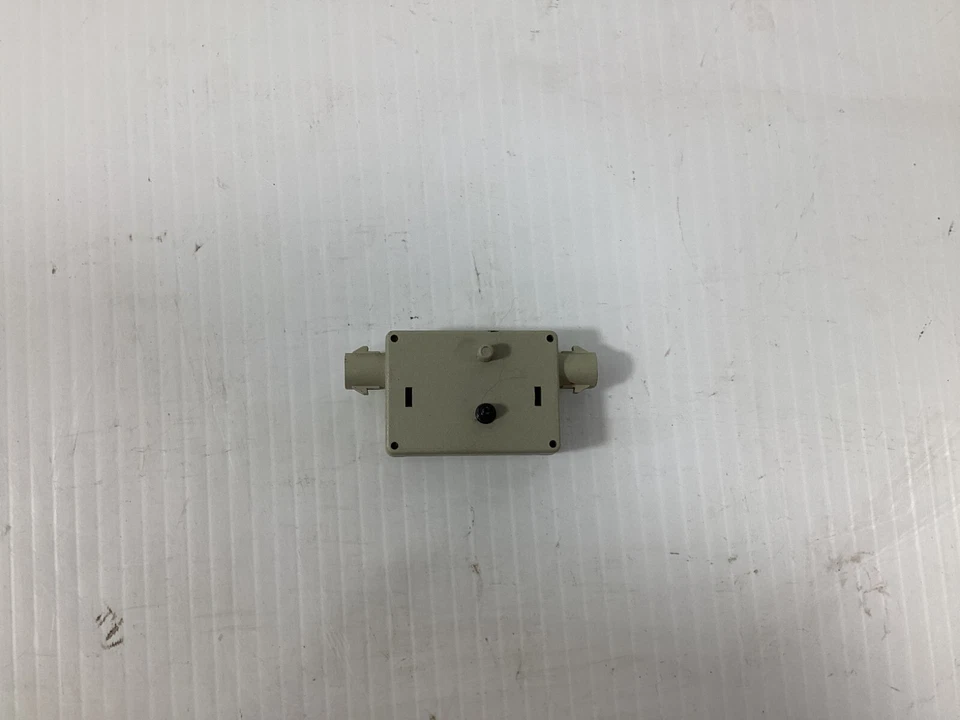 2009-2011 BMW 328i xDrive - модуль усилителя антенны 6990090 OEM. - Изображение 2 из 4