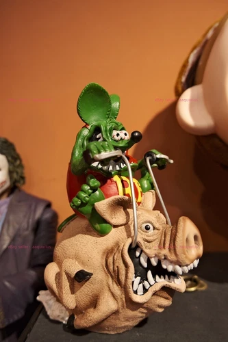 Rat Fink Resin Figurine - Riding Pig Design, Vintage Toy, Trendy Collectible - Picture 10 of 10