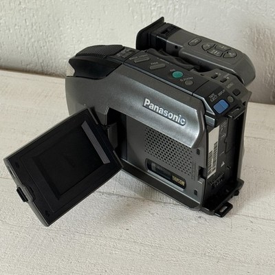 Panasonic VHS-C ビデオカメラ PV-L550D 希少動作品 Panasonic PV-L550D Compact VHS/VHS-C Palmcorder Camcorder-See Desc