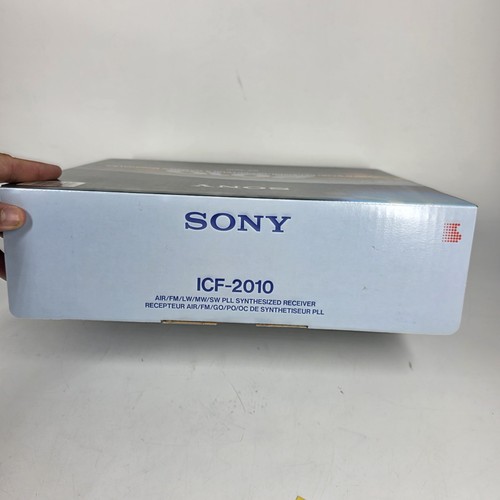SONY ICF-2010 AIR/FM/LW/MW/SW PORTABLE RECEIVER WITH ORIGINAL BOX - TESTED - Afbeelding 4 van 24