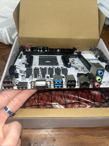 Zsus B450 Motherboard AM4 MicroATX PCIe 4.0 USB 3.2 - Afbeelding 3 van 3