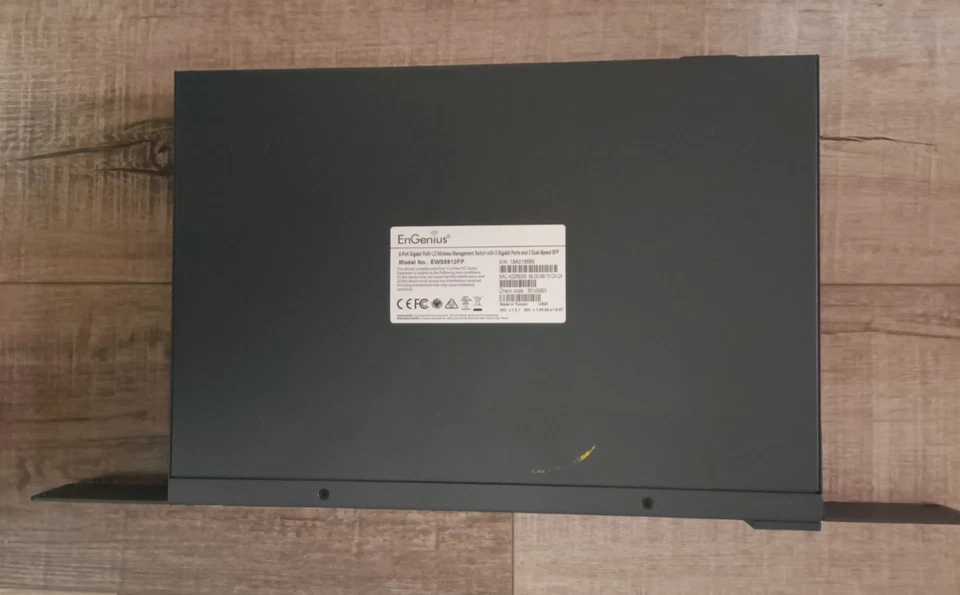 EnGenius Network 8Port Gigabit Switch ~ EWS5912FP ~ W/EARS - Image 4 of 4