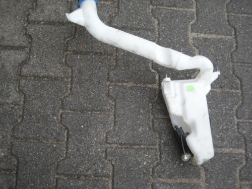VW Polo 9N  Wischwasserbehälter mit Pumpe