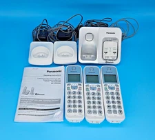Panasonic KX-TGD560 Link2Cell Bluetooth Cordless Phone System w/3 Handsets Base