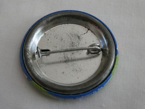 VINTAGE HASBRO 2002 MY LITTLE PONY PINBACK BUTTON - Picture 3 of 3
