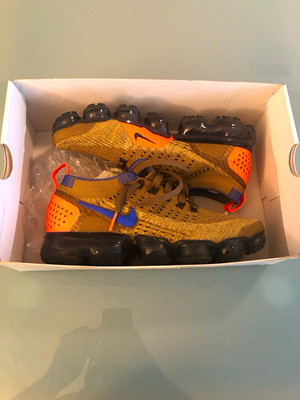 Nike Air VaporMax Flyknit 2 Mowabb Golden Beige/Racer Blue Low Top 942842-203