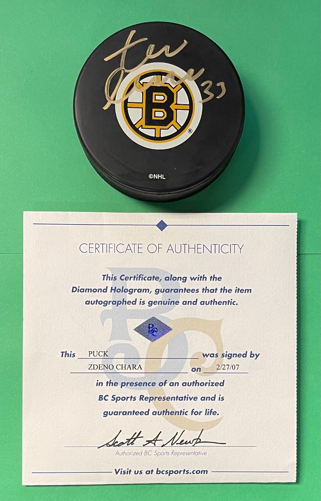 ZDENO CHARA SIGNED AUTOGRAPH AUTO HOCKEY PUCK BC SPORTS AUTHENTIC ...